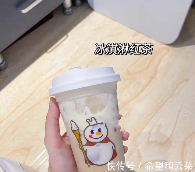小姐姐|蜜雪冰城新品测评,8款好喝不贵的饮品,亲测不踩雷!