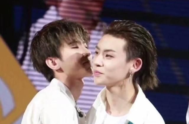 歌手扎堆参加《我就是演员》,当大潮退去后才知道谁在“裸泳”