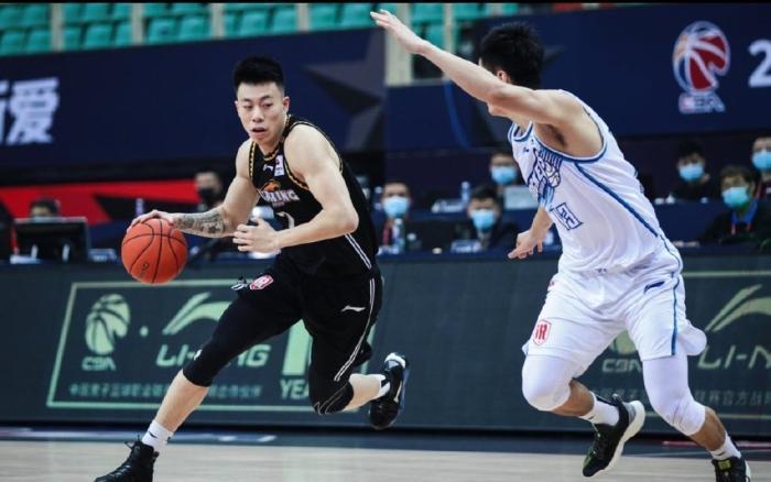 张镇麟|8中1仅4分,辽宁男篮主力锋线被浪费天赋,替补新搭档14+8成功上位