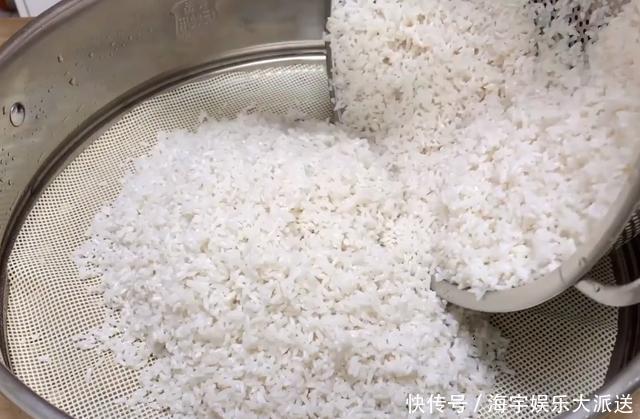 糯米不要只会做烧卖了,教你早餐最简单的做法,学会一星期不起早