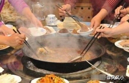 孕妈冬季嘴巴再馋，这4类食物也不能吃，对胎宝宝发育很不利！