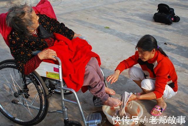 体重|家里老人出现这4种征兆,子女要多留意,你关心他们的时间不多了