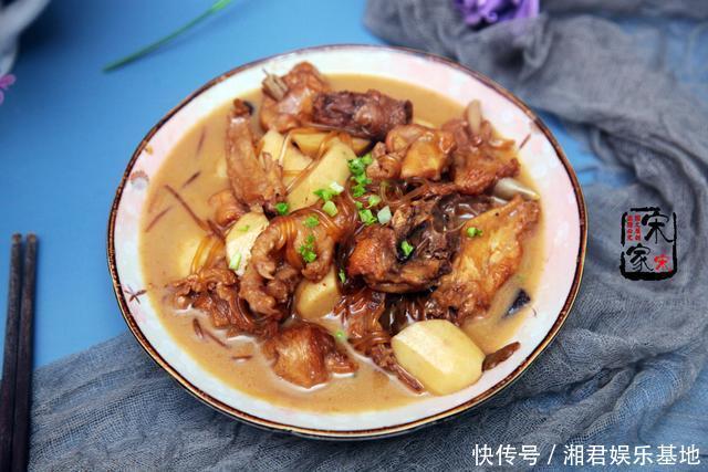 芋头|夏天,女人要多吃这碱性食物,4元一斤,价格便宜还对头发好