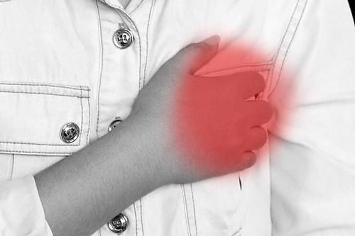 乳腺结节|女子长期坚持喝蒲公英水,后来身体怎样?蒲公英真能杀死癌细胞?