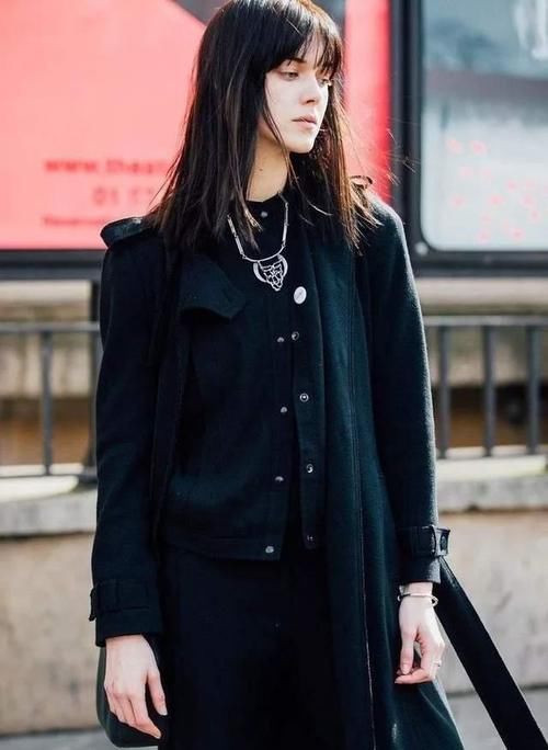 大衣的配色很重要!实用色彩搭配干货,穿出满满高级感