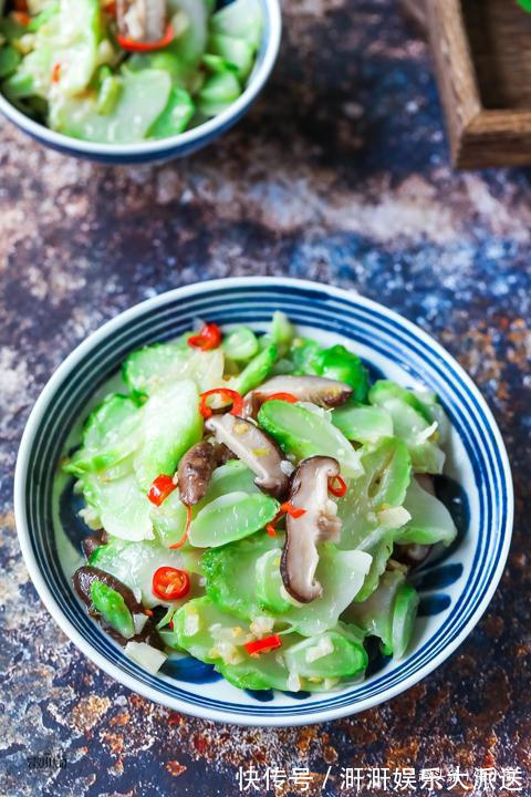 很多人不认识这食材,7块钱买一颗,开水烫一烫,爽口又开胃