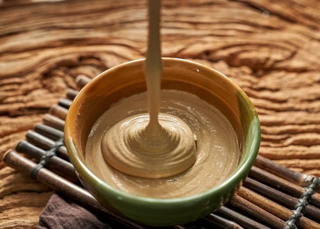 榛仁|中老年人注意:虾壳、骨头汤不补钙,想补钙多吃这6种食物
