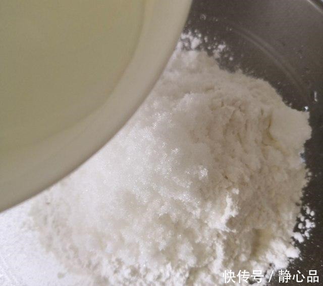 炸麻圆儿,用糯米粉就能做的简单小吃,解馋!