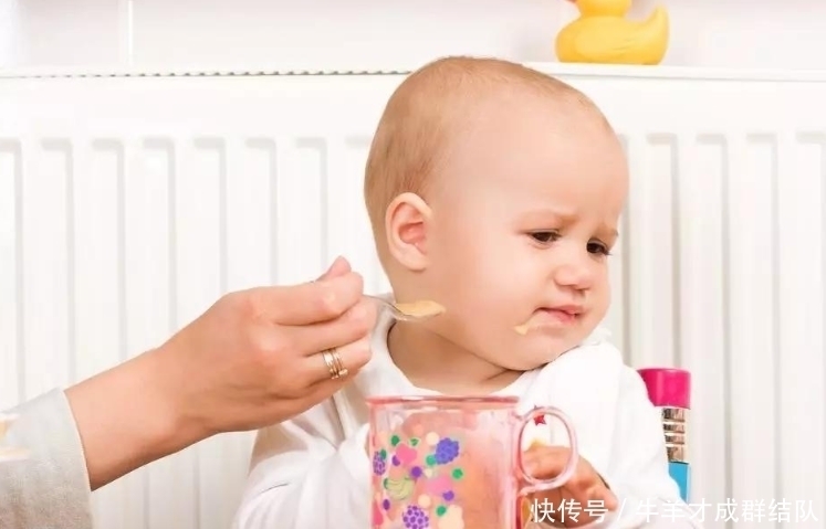 喂养|孩子积食不消化,少进食可治标不治本,疏通消化才是关键