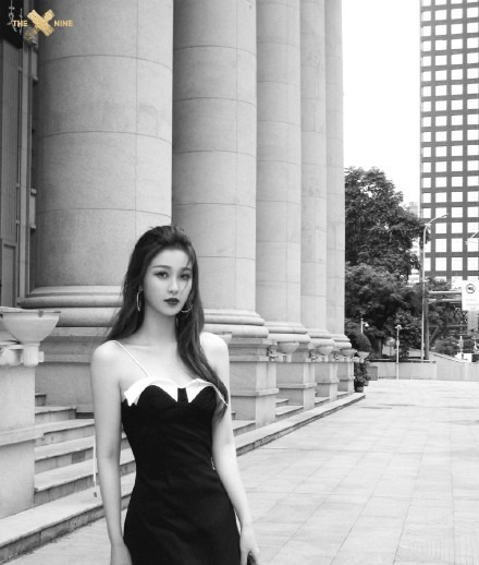 长裙|虞书欣一袭黑色高开叉长裙亮相YSL活动,性感而不失甜美