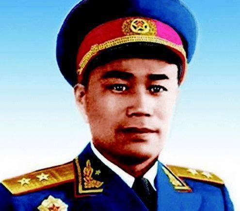 下级|赫赫战功的王近山复出后,当了老下级们的下级,他是如何做的!