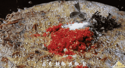  松茸 被称为“万菌之王”，让你的味蕾超级享受一次吧！
