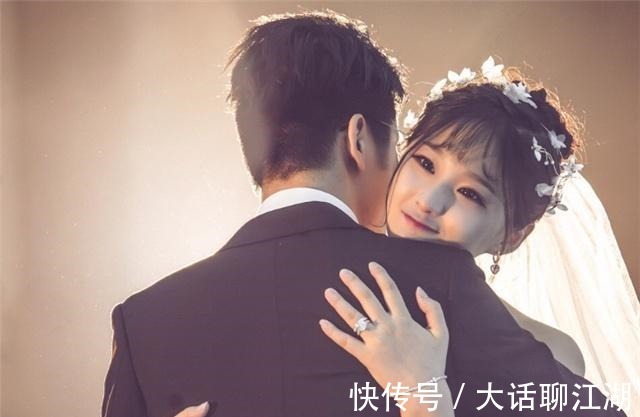 小戚|《我家小两口》，这一对堪称现实版江直树夫妇，小戚这女孩我粉了