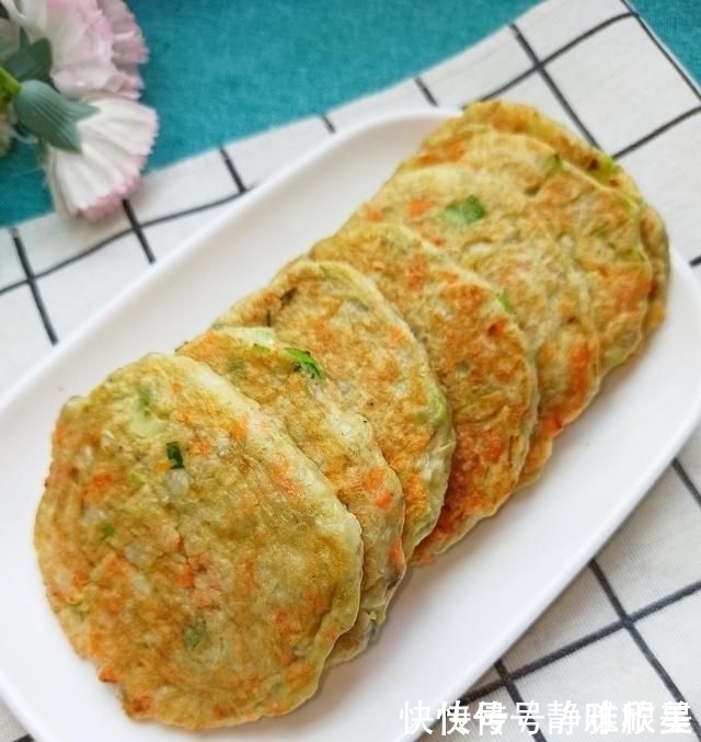 懒人早餐做法,1根山药2个鸡蛋,不用早起5分钟出锅,孩子抢着吃