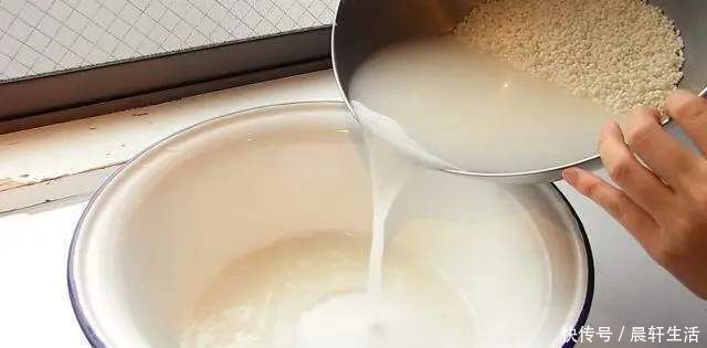 毛巾用久了又臭又滑,聪明人都这样清洗,干净得跟新买的一样