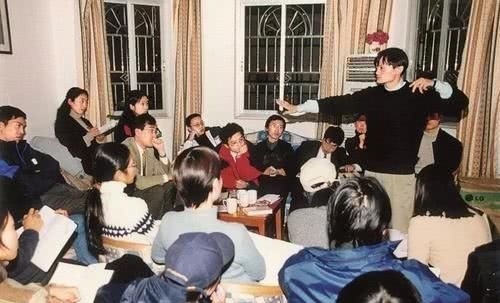 阿里巴巴|中国电商黑马崛起，老板身价3200亿，反超马云让刘强东措手不及