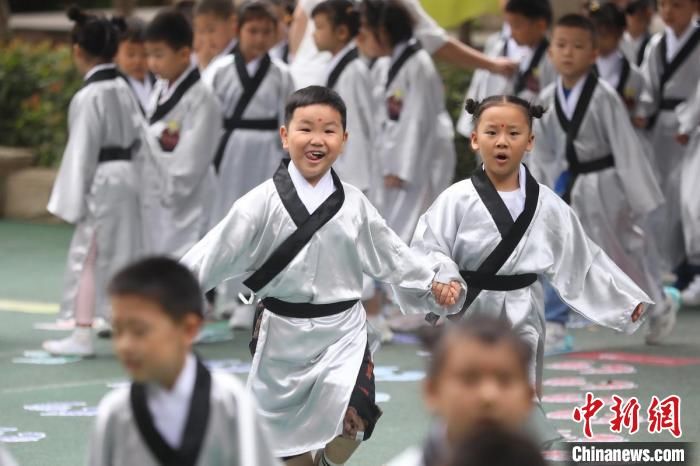 学年|南京小学生开学返校 开启新学年