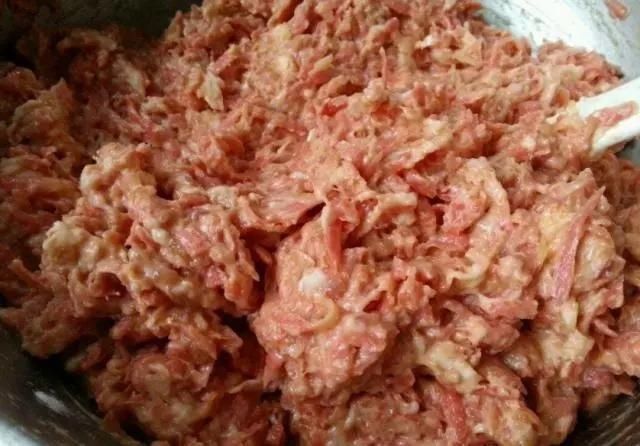 淀粉|炸肉丸加淀粉加蛋液其实都错了,加它不仅不易散,而且有弹性