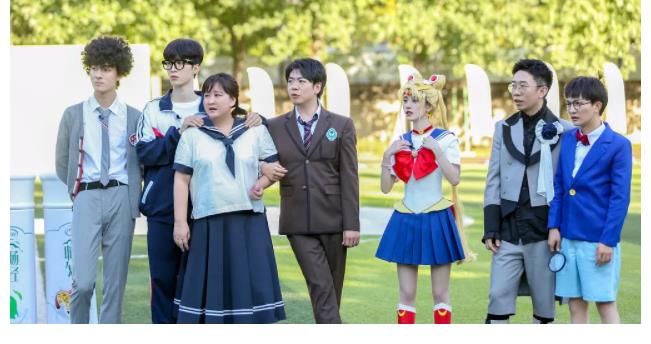 范丞丞|《青春周游記3》錄制，范丞丞短發(fā)亮眼，這一季能夠?yàn)榫琶门?
onload=