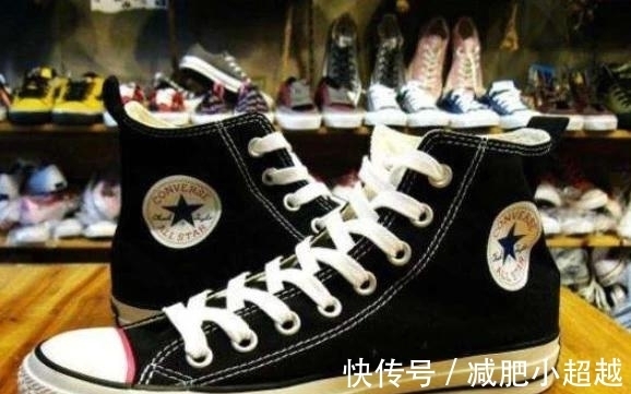 牙齿 别再只知道匡威了,这双“牙齿鞋”设计逆天,敢穿上走路的是大神