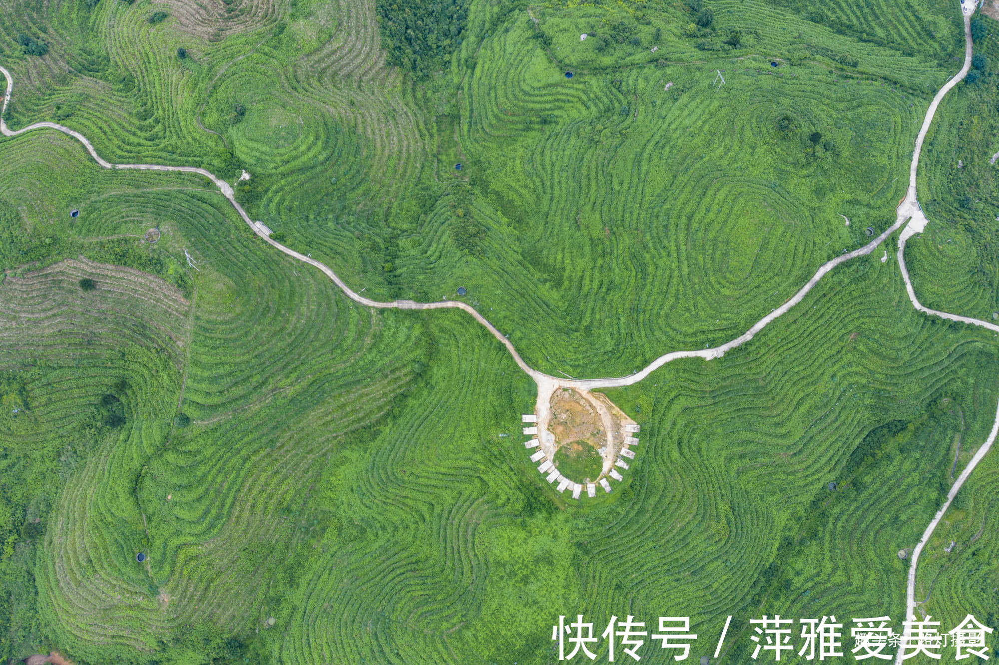 贵定县|贵州大山里的风情画廊，天然项链耀眼夺目，游客直呼：太漂亮了