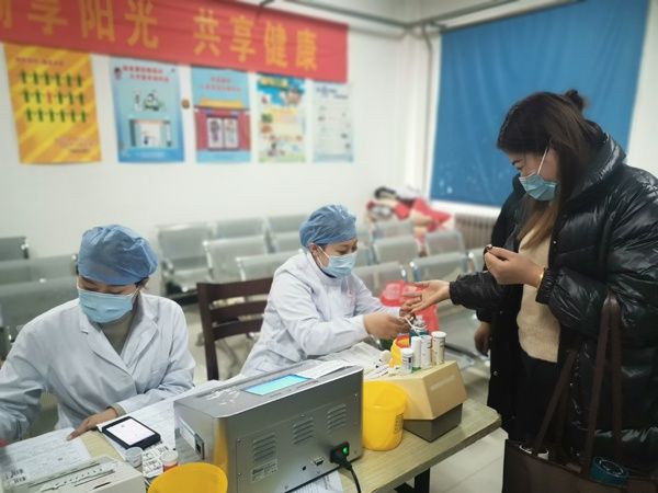 峨山镇|峄城区峨山镇48名医务人员无偿献血1.32万毫升