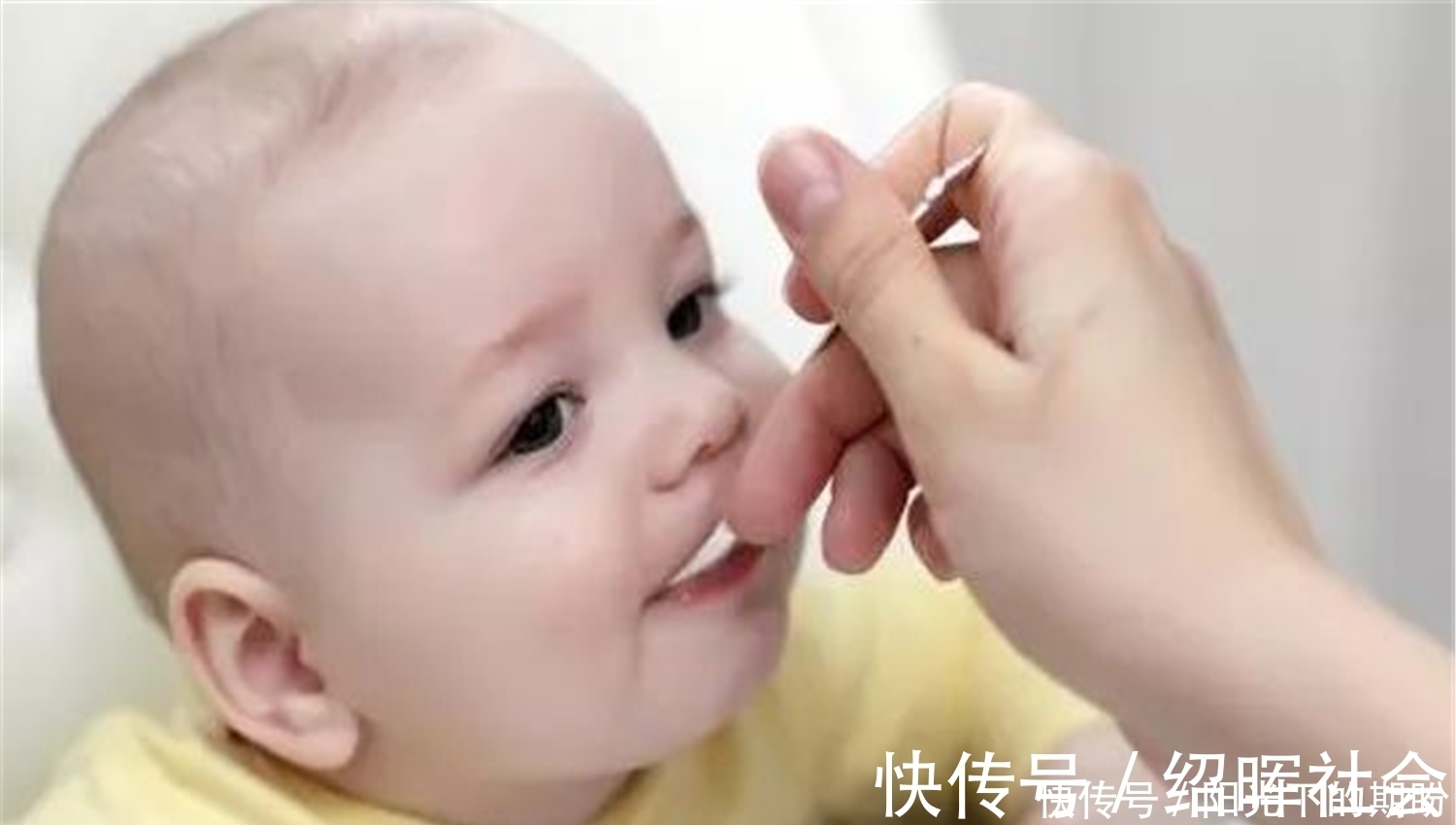 小洁|一岁之后就能和大人吃的一样?为了宝宝发育健康,正确饮食更重要