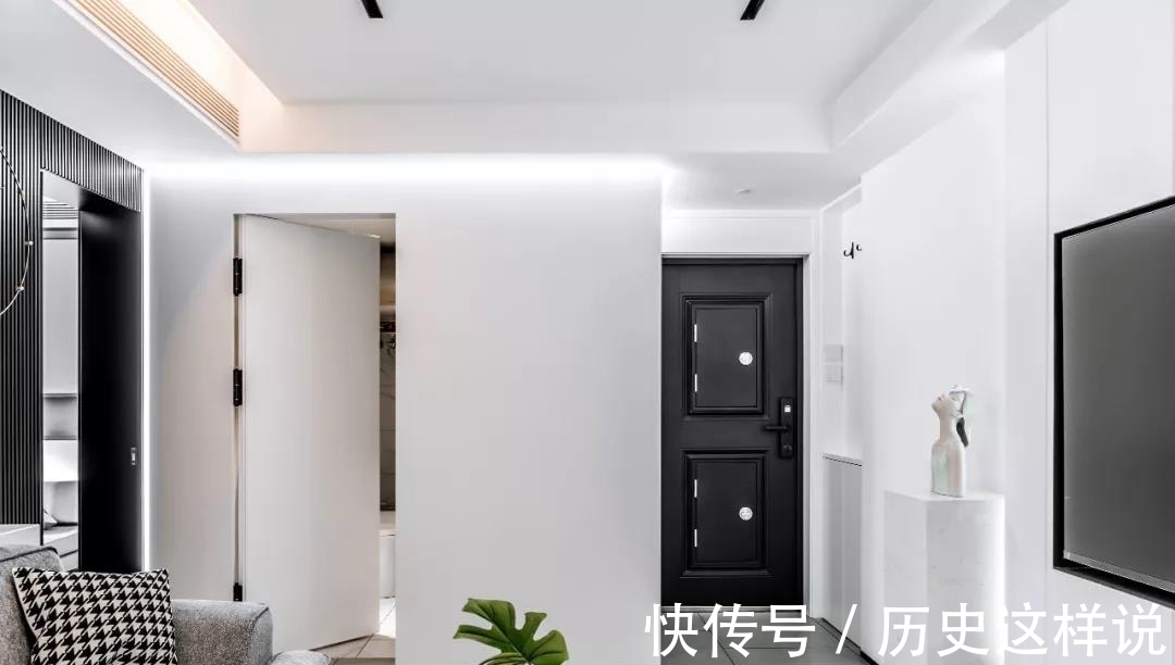 黑白灰|77平两居室户型，现代简约风，时尚又实用（附平面图）