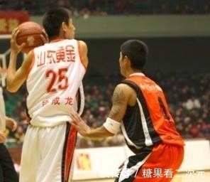 后卫线|叶鹏巩晓彬都认可他,如今回归山东男篮,后卫线有希望了?