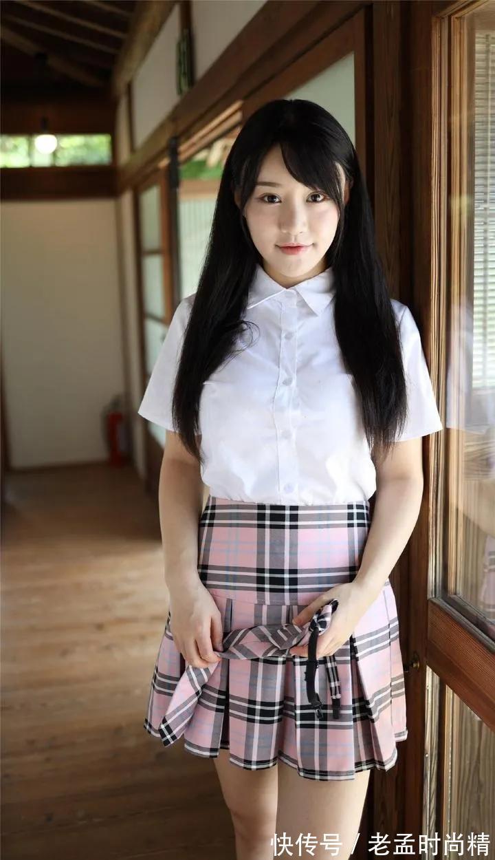 领带|穿西服扎领带搭配百折裙,完美勾勒了当代大学生的无限魅力