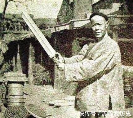中国最后的刽子手,师父告诫他砍头不能过百,他没听,结果悲惨