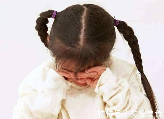 女孩|女孩第一次月经,若是不早于这个年龄,发育没问题,不用担心身高