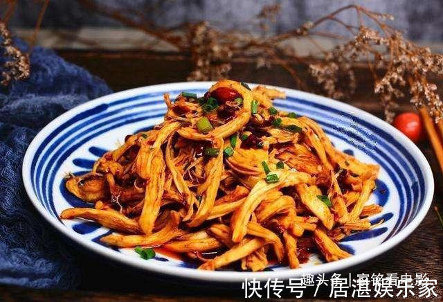 木耳|美食推荐豆瓣全鱼、麻辣鸡丝、野笋拌木耳、青菜炒猪肝的做法