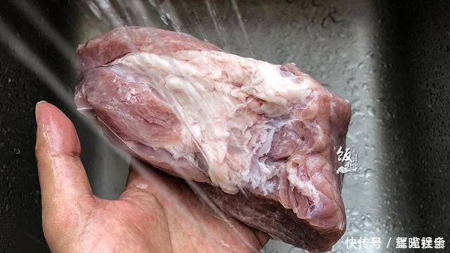 生肉别用水龙头清洗了，越洗越脏，教你正确方法，脏东西自动跑走