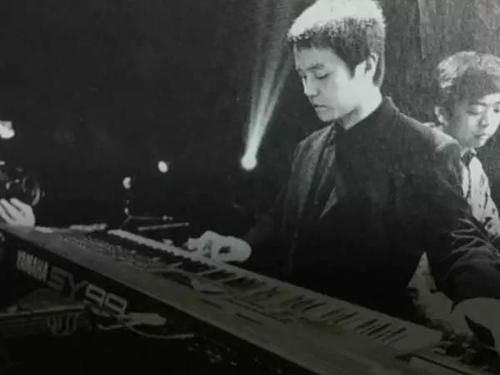 無地自容|竇唯和許巍現在的音樂算是搖滾嗎？他們兩人誰更厲害？