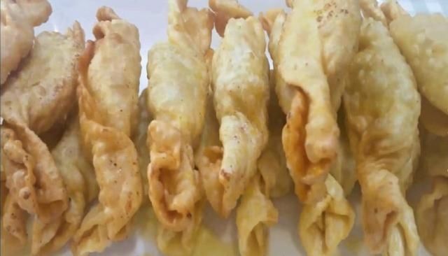 饺子|苹果加饺子皮，教你秘制小零食，香甜酥脆，每次一大盘不够吃