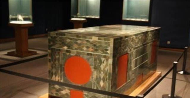 玉石!古代“九窍塞”真的有用?皇帝驾崩频频选择,来看皇帝咋做