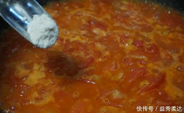 一家三口的家常晚餐,10块钱做一大桌,朋友说你家老公女儿真幸福