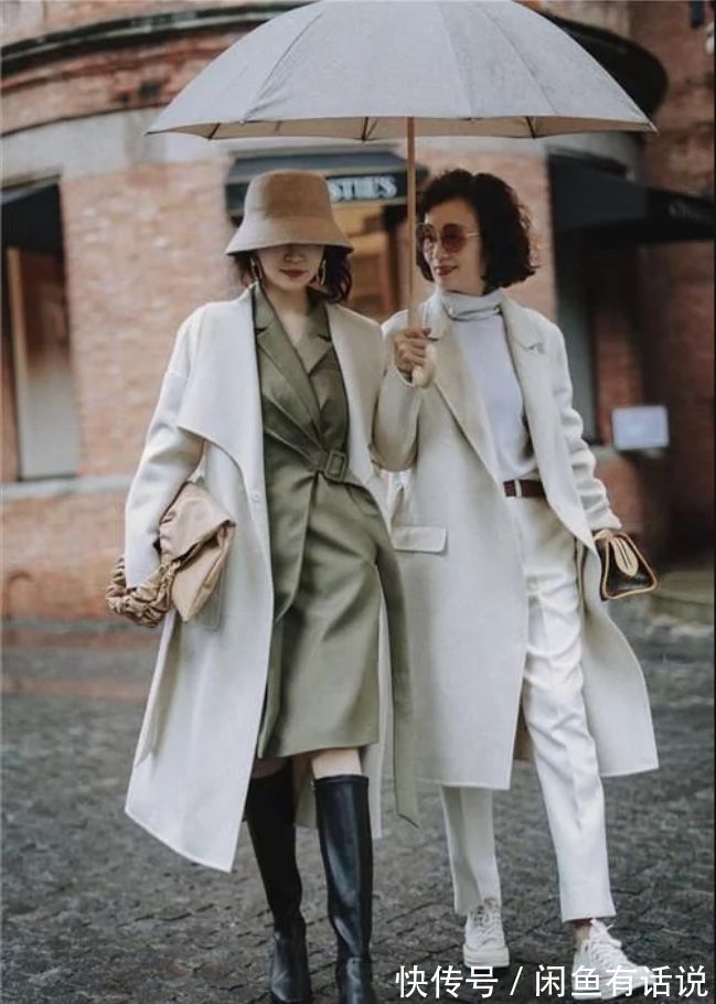 直筒裤 五六十岁女人别穿得太老土,学三木妈妈的“显贵”穿搭,超显气质