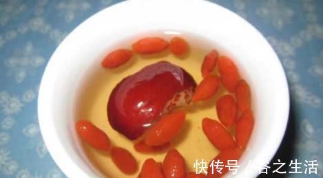 安眠药|年龄越大，失眠越重！3果3水是纯天然的“安眠药”，常吃可缓解