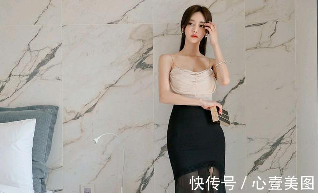 时尚|女神孙允珠高清时尚搭配:海德堡哥特浅杏色金属吊带裙