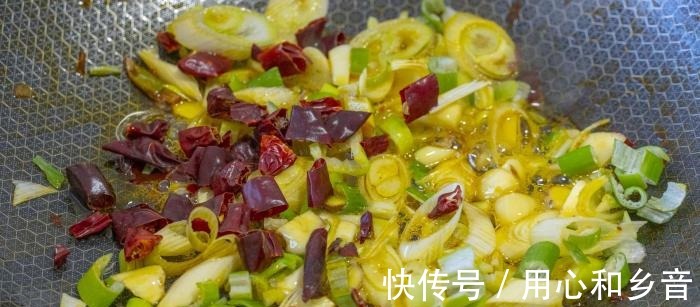 鹌鹑蛋被称“动物中的人参”，要做给孩子吃，教你最营养简单做法！