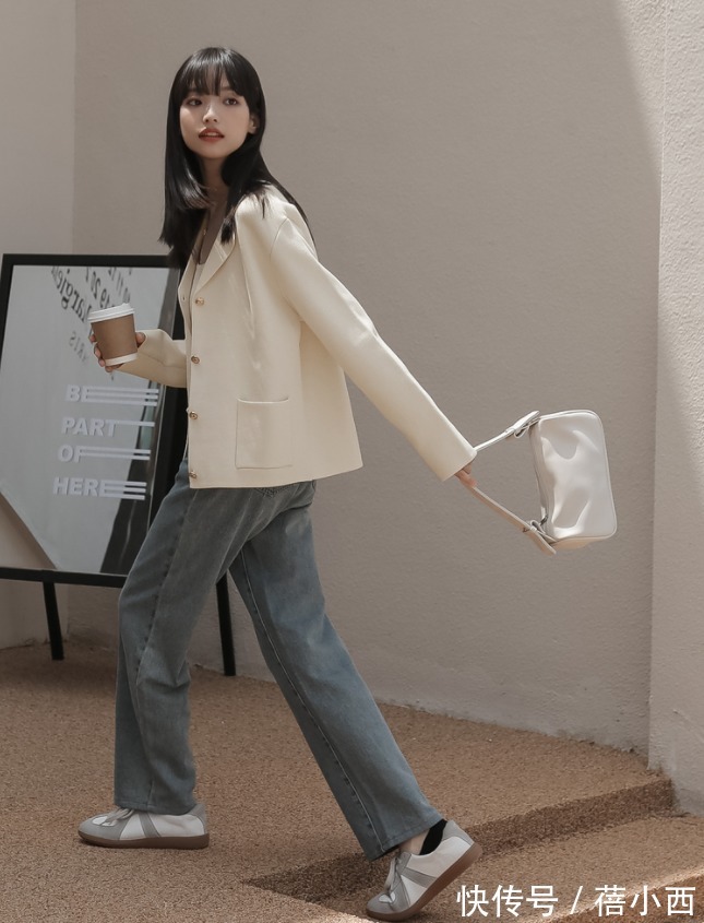 女生|早秋穿搭不发愁,用这4件衣服做外搭,减龄又时髦瞬间做气质女生