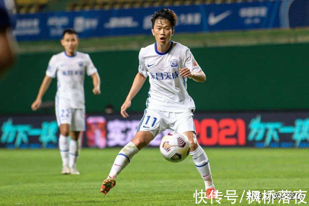 雄狮|开场3分钟闪击！半场完成梅开二度，中超又一前国脚重回巅峰