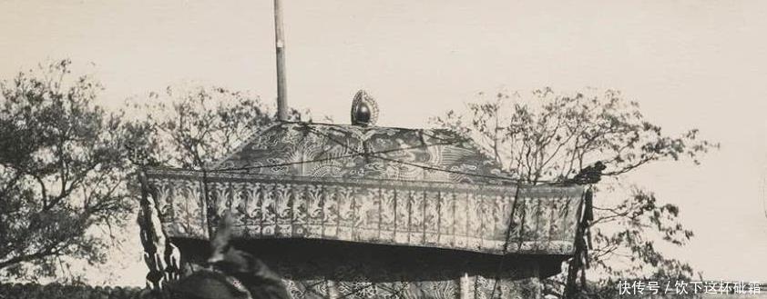 众人|慈禧出殡同33斤纯金打造灵柩顶，7千人抬，但众人总会闻到怪味！