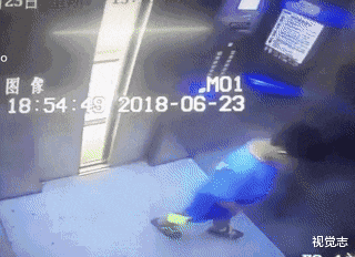 小女孩|熊孩子毁46万元作品,家长叫嚣:小孩吃屎你也吃屎?