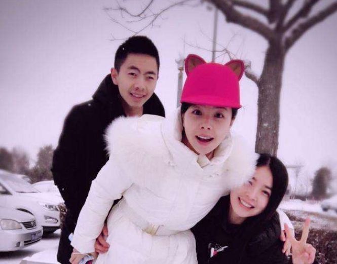 星光大道|她上过《星光大道》,回老家却毫无架子,下地干农活、放牛成日常