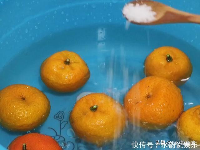 橘子别只会直接吃,放锅里蒸一蒸,原来好处这么多,冷天吃特营养