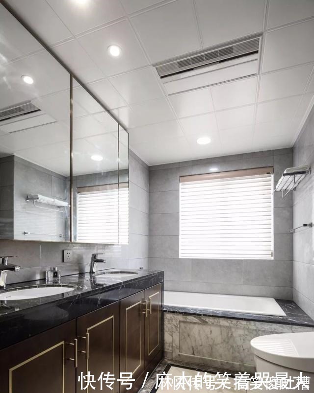 胡桃木|140平三室装修,难得一见的精致高雅空间,主卧色调太美了!