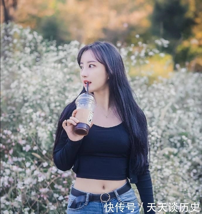 美女|微胖美女腿上肉太多,裤子都挤“裂”了